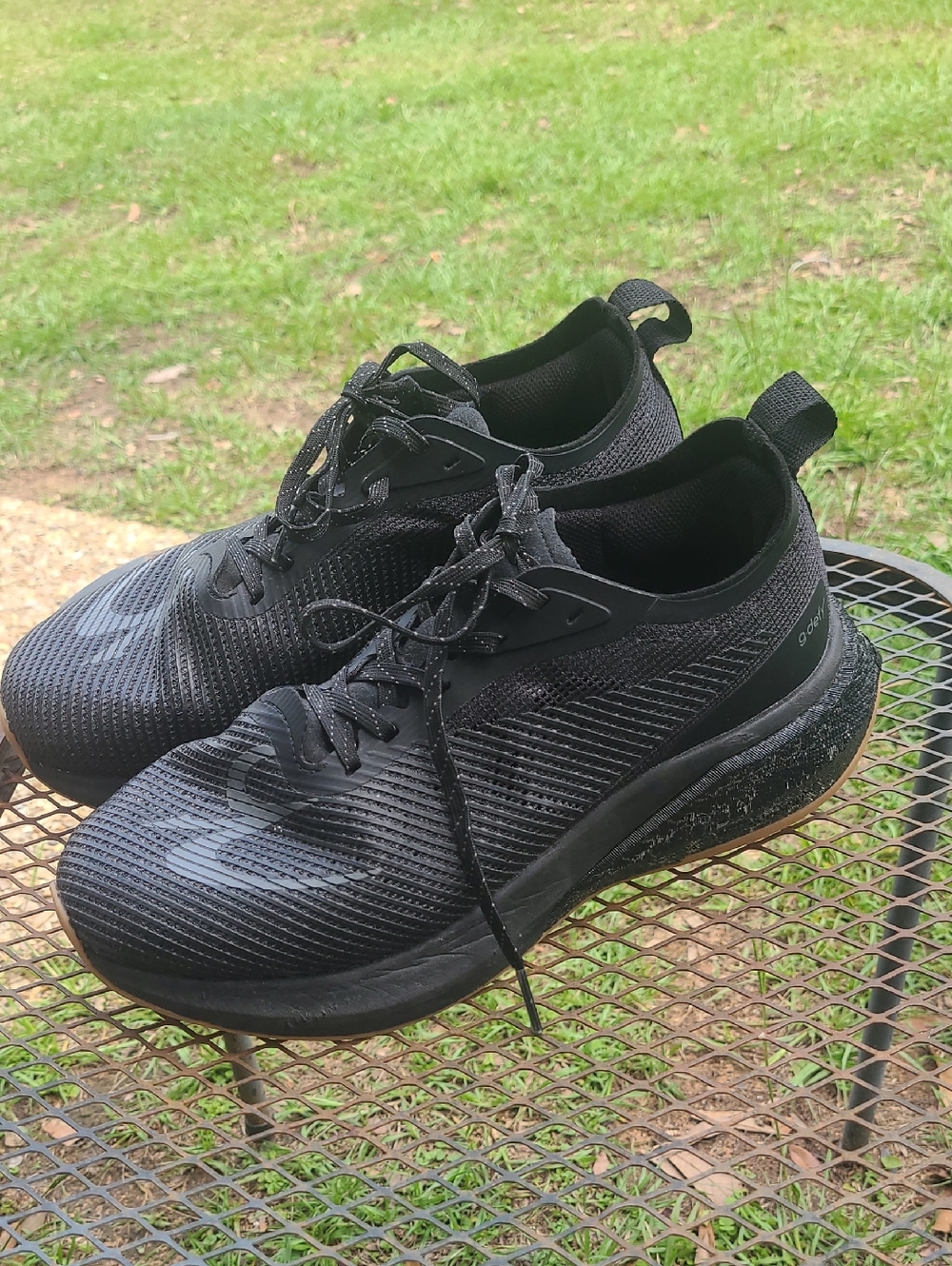 Women's black AstroRun Slip Resistant Ortho Shoe Size 8.5